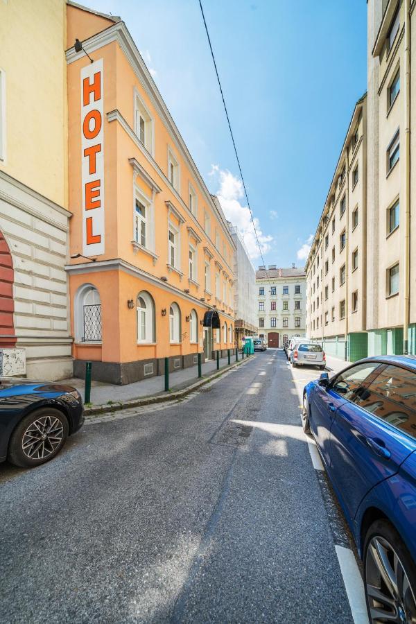 Hotel Self-check-in Adlon Viena
